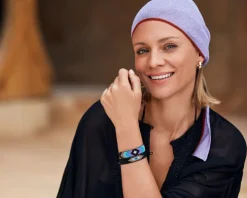 Bransoletka z elementami z żółtego złota i koralikami