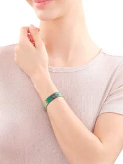 Bransoletka z elementami z żółtego złota i koralikami