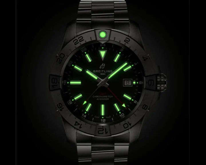 Breitling Avenger Automatic GMT 44