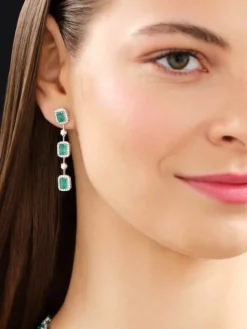 Kolczyki z białego złota z brylantami i szmaragdami - próba 750