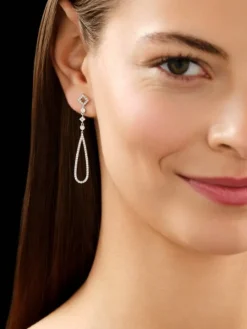 Kolczyki z białego złota z diamentami - kwiaty - 3,88 ct - próba 750