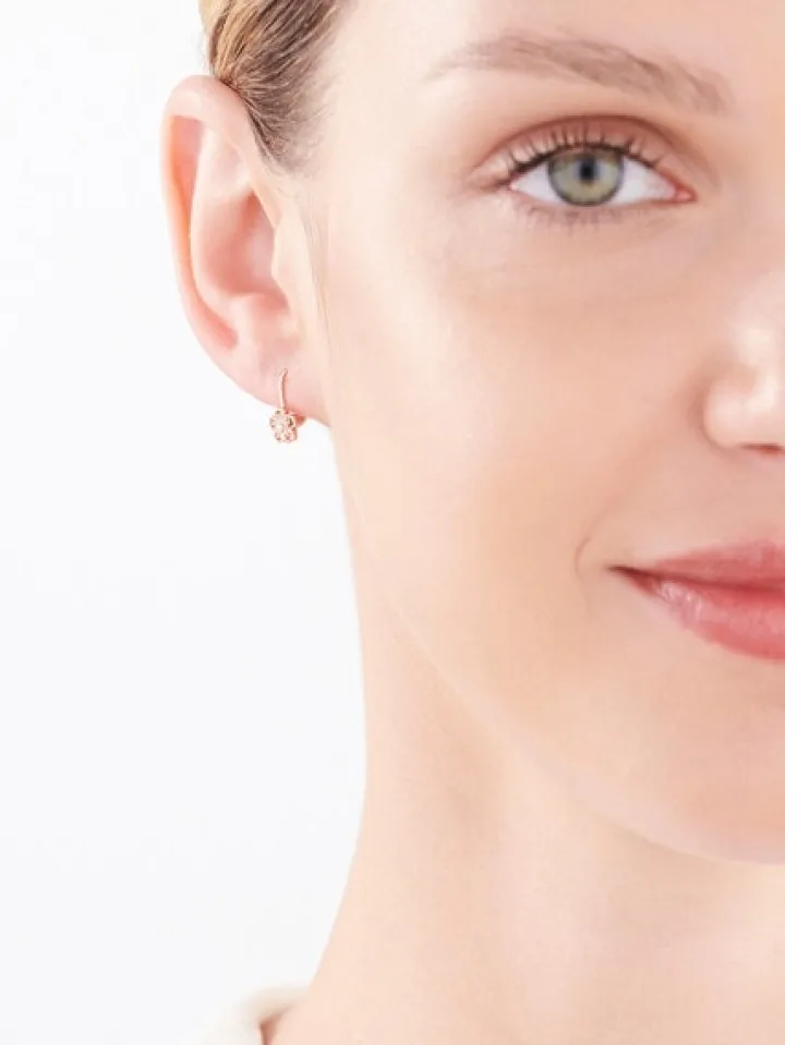 Kolczyki z różowego złota z diamentami - kwiaty - 0,01 ct - próba 375
