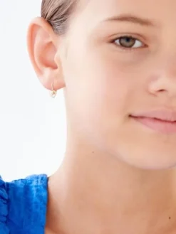 Kolczyki z żółtego złota z diamentami - serca - 0,01 ct - próba 375