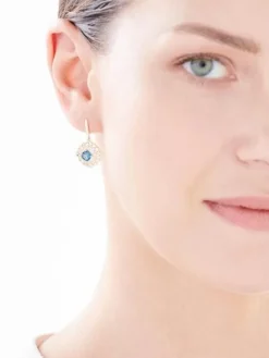 Kolczyki z żółtego złota z diamentami i topazami London Blue - próba 585