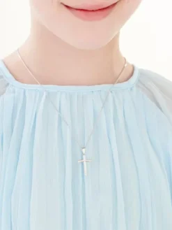 Krzyż - zawieszka srebrna i łańcuszek - komplet