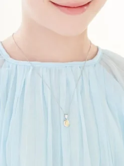 Medalik Matka Boska - zawieszka srebrna i łańcuszek - komplet