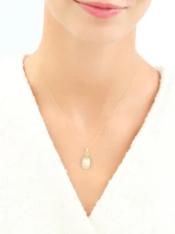 Medalik Matka Boska - zawieszka i łańcuszek - komplet