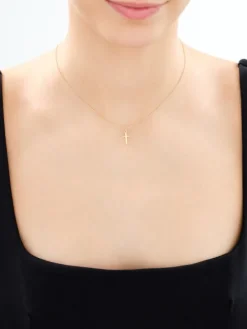 Naszyjnik srebrny - krzyż