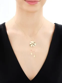 Naszyjnik srebrny z cyrkoniami - kwiat