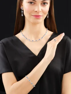 Naszyjnik z białego złota z brylantami i szafirami - próba 750