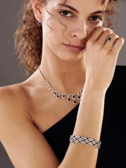 Naszyjnik z białego złota z brylantami i szafirami - próba 585