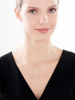 Naszyjnik z białego złota z brylantem i perłami - próba 375