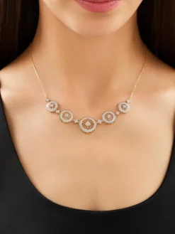 Naszyjnik z żółtego złota z diamentami - rozety - 0,60 ct - próba 585