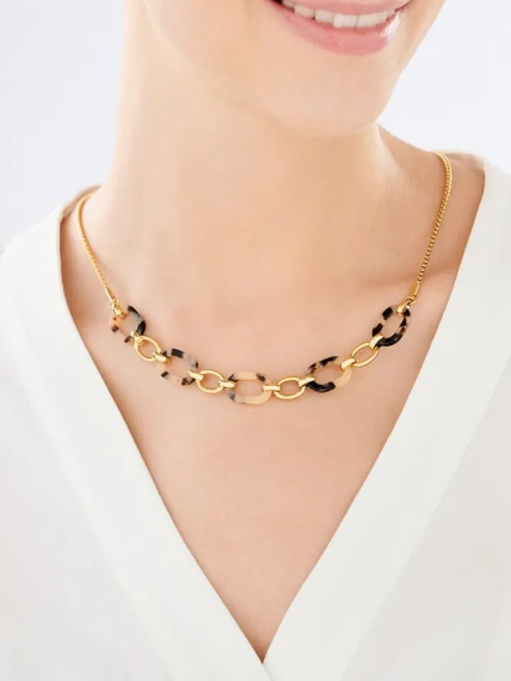 Naszyjnik ze stali szlachetnej z detalami z masy żywicznej