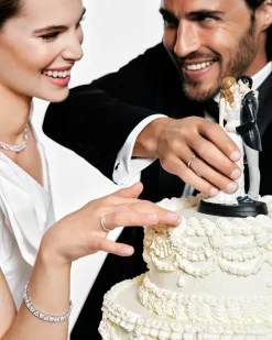 Obrączki Ślubne Apart.  Białe złoto rodowane. Wzór 4/186