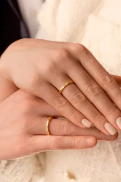 Obrączki Ślubne Apart.  Żółte złoto. Wzór 843