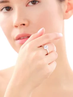 Pierścionek srebrny cyrkonią