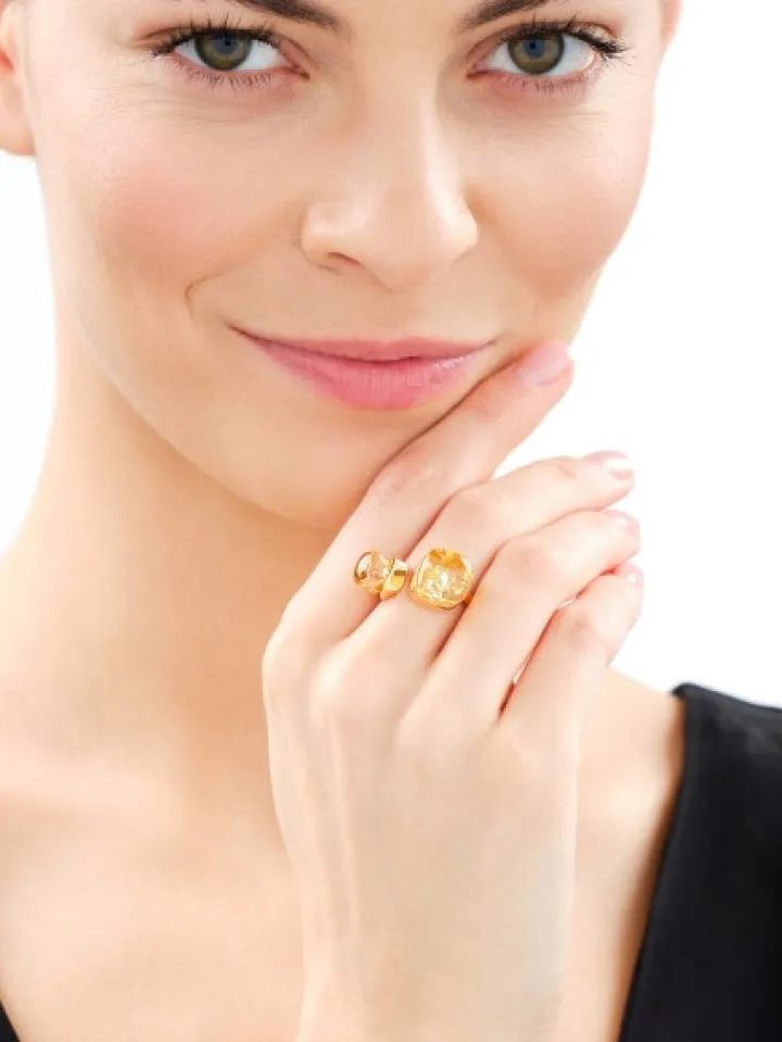 Pierścionek srebrny z bursztynem - kwadraty