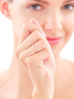 Pierścionek srebrny z cyrkoniami