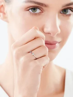 Pierścionek srebrny z cyrkoniami