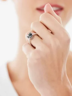 Pierścionek srebrny z cyrkoniami