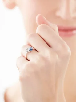 Pierścionek srebrny z cyrkoniami