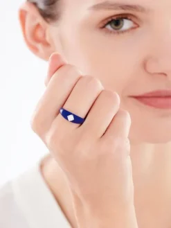 Pierścionek srebrny z cyrkonią i emalią