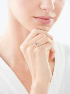 Pierścionek srebrny z cyrkoniami