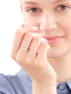 Pierścionek srebrny z cyrkoniami - serce