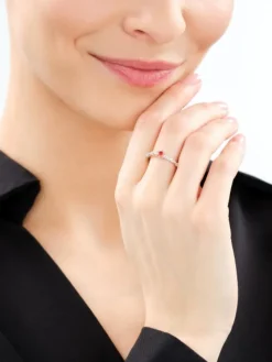 Pierścionek srebrny z cyrkoniami - liście