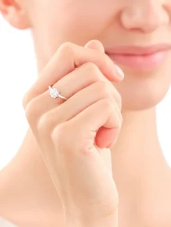 Pierścionek srebrny z cyrkonią