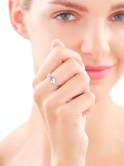 Pierścionek srebrny z cyrkoniami