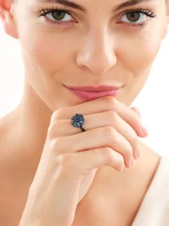 Pierścionek srebrny z cyrkoniami - rozeta