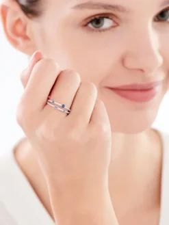 Pierścionek srebrny z cyrkoniami