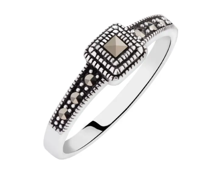 Pierścionek srebrny z markasytami