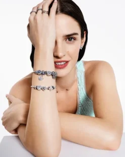 Pierścionek srebrny ze spinelem i cyrkoniami