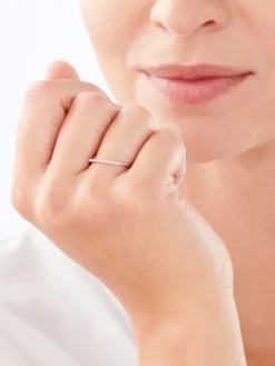 Pierścionek z białego złota z diamentami - 0,03 ct - próba 375