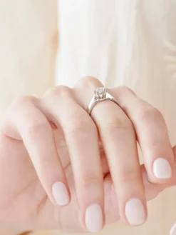 Pierścionek z białego złota z brylantami - 0,19 ct - próba 585