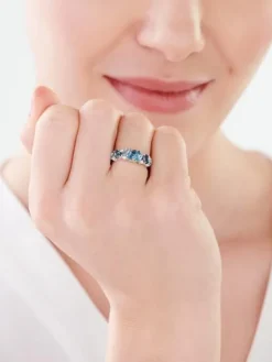 Pierścionek z białego złota z brylantami i topazami - próba 585