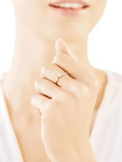 Pierścionek z białego złota z brylantem - 0,15 ct - próba 750