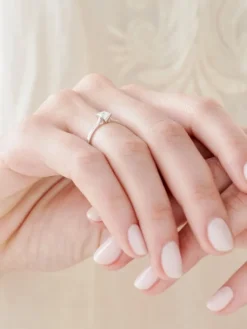 Pierścionek z białego złota z diamentem - 0,33 ct - próba 585