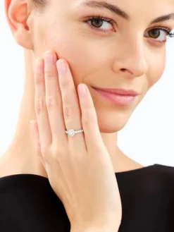 Pierścionek z białego złota z brylantami laboratoryjnymi - 0,65 ct - próba 585