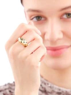 Pierścionek z mosiądzu pozłacany z cyrkoniami - gwiazdy