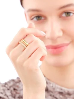 Pierścionek z mosiądzu pozłacany z cyrkoniami i emalią