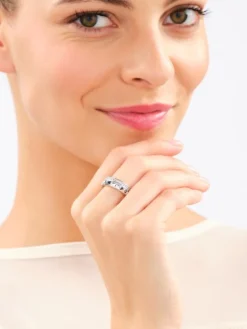 Pierścionek z mosiądzu rodowany z cyrkoniami