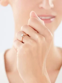 Pierścionek z różowego i białego złota z brylantami - 0,10 ct - próba 585