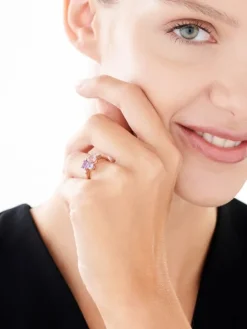 Pierścionek z różowego złota z brylantami, ametystami i tanzanitem - próba 585