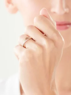 Pierścionek z żółtego, białego i różowego złota z diamentami - 0,07 ct - próba 585