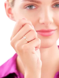 Pierścionek z żółtego i białego złota z brylantem - 0,08 ct - próba 585