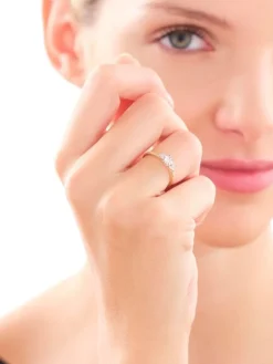 Pierścionek z żółtego i białego złota z brylantami - 0,10 ct - próba 585